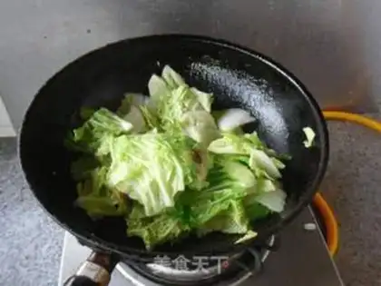 Make Seaweed cabbage and tofu step 4