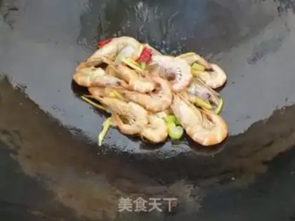 Make Shrimp radish soup step 2