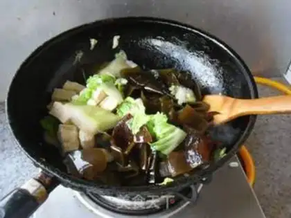 Make Seaweed cabbage and tofu step 9