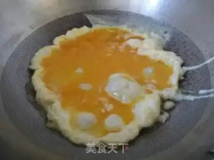 Make Fried eggs step 3