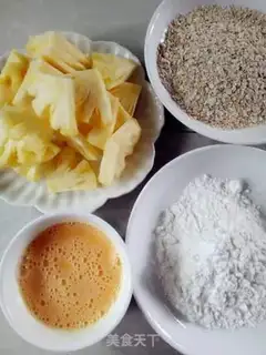 Make Pineapple oatmeal step 1