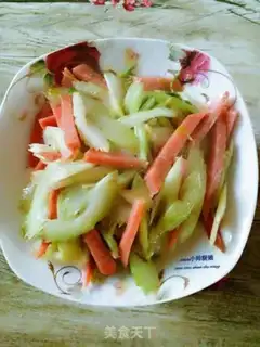 Make Celery, fried sausage step 3