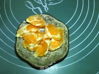 Make An orange apple beverage step 1
