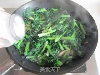 Make Fry mushrooms step 4