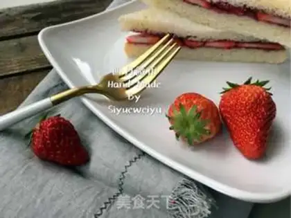 Make Strawberry sandwich step 6