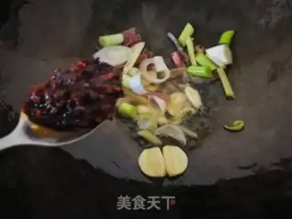 Make Garlic spicy tofu step 3