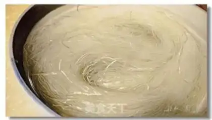 Make A garlic fan step 0