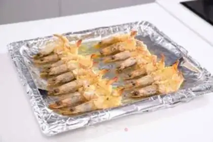 Make Garlic butter and gold shrimp step 2