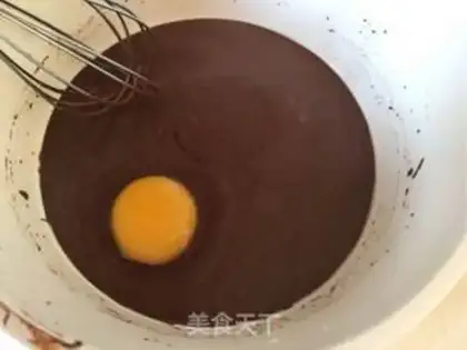 Make Strawberry chocolate cake step 3