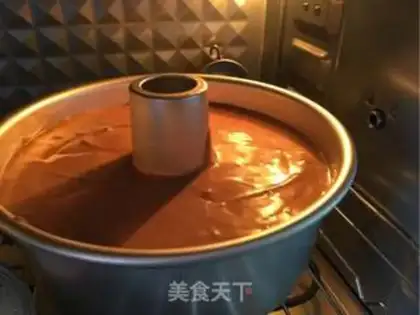 Make Strawberry chocolate cake step 12