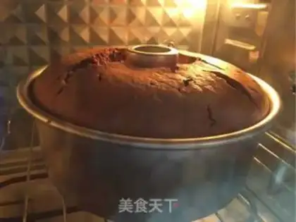 Make Strawberry chocolate cake step 13