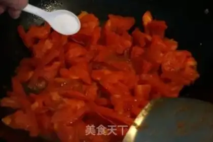 Make Tomato fried eggs step 4