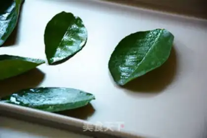 Make Panda-style leaves step 7