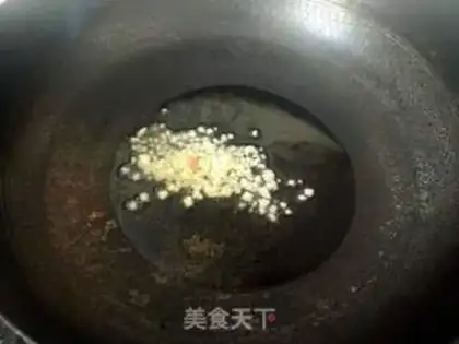 Make Garlic ham yellow cabbage step 4