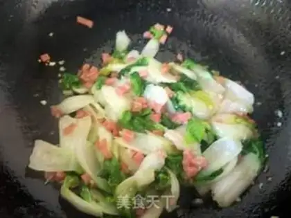 Make Garlic ham yellow cabbage step 6