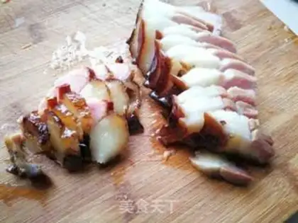 Make Rhodish and gravy step 1