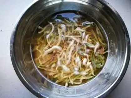 Make Rhodish and gravy step 2