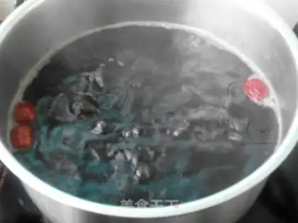 Make Black rice makes soup step 2