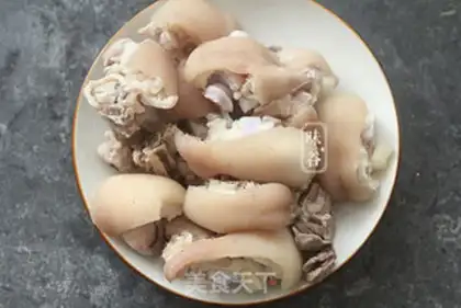 Make Piggy Hand step 1