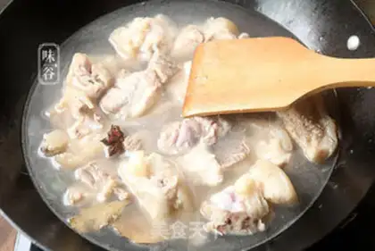 Make Piggy Hand step 4