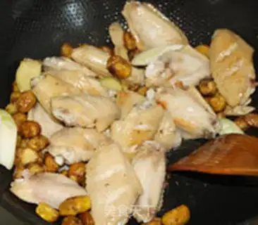 Make The chicken wings of chestnuts step 6