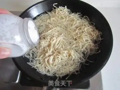 Make Pepper-dry-dry-dry-dry meat step 1