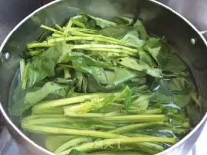 Make Spinach with black wood step 2