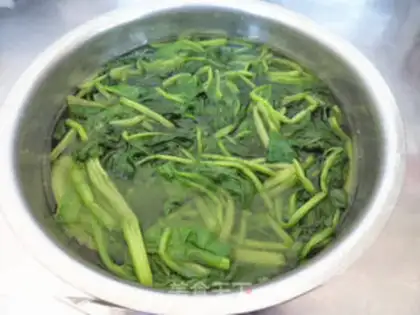 Make Spinach with black wood step 3