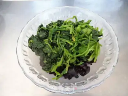 Make Spinach with black wood step 5