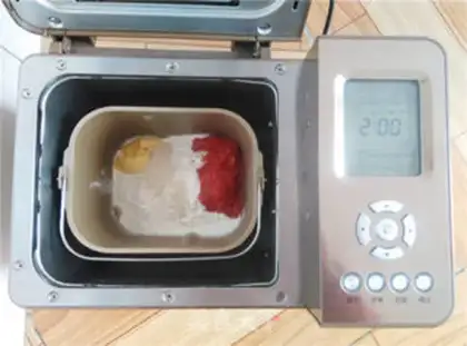 Make Tomato salt bread step 1