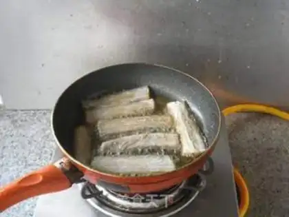 Make Red-fried fish step 1