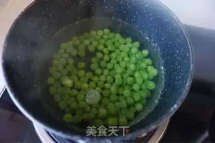 Make Soybeans fried rice step 3