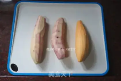 Make Microwave baked potatoes step 1