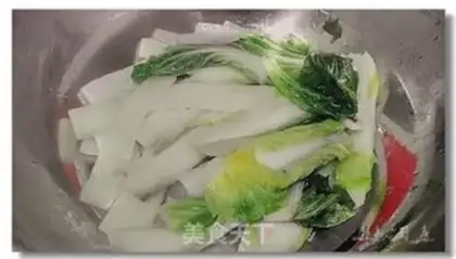 Make Water boiled hoof flowers step 16