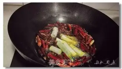 Make Water boiled hoof flowers step 19
