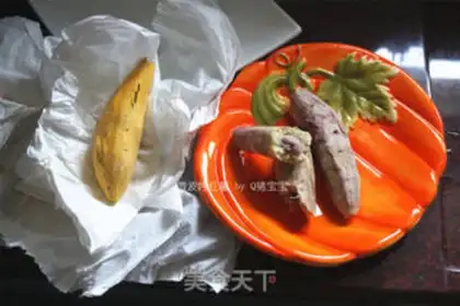 Make Microwave baked potatoes step 5