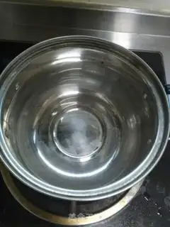 Make Strawberry pudding step 1