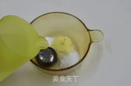 Make Piggy hoof step 5