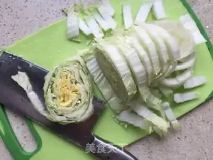 Make Garlic cabbage step 0