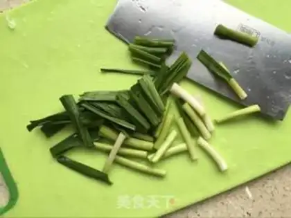 Make Garlic cabbage step 1