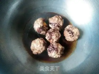 Make Salted egg yellow lion head step 8