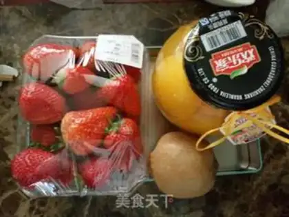 Make Fruit and vegetable birthday cake step 1