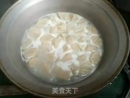 Make Carrot lamb dumplings step 12