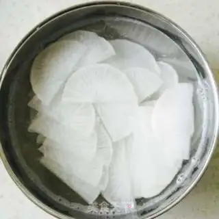 Make Steamed radish step 2