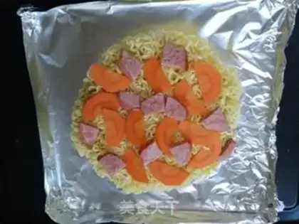Make Noodle pizza step 2