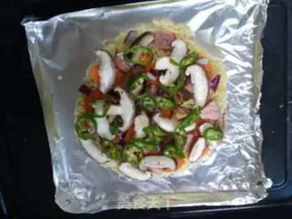 Make Noodle pizza step 3