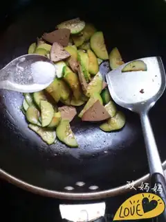 Make cucumber fried liver step 5
