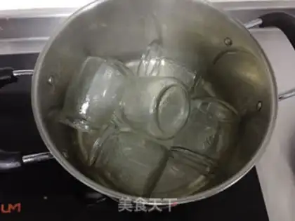 Make Double bacterium yogurt fruit cup step 1