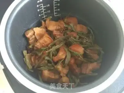 Make Five flowers for the beans step 9