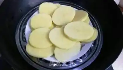 Make Pixie-tail shrimp ball step 1